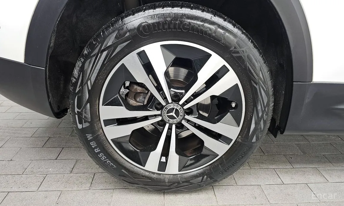 Mercedes-Benz GLB-Class 2020 GLB220