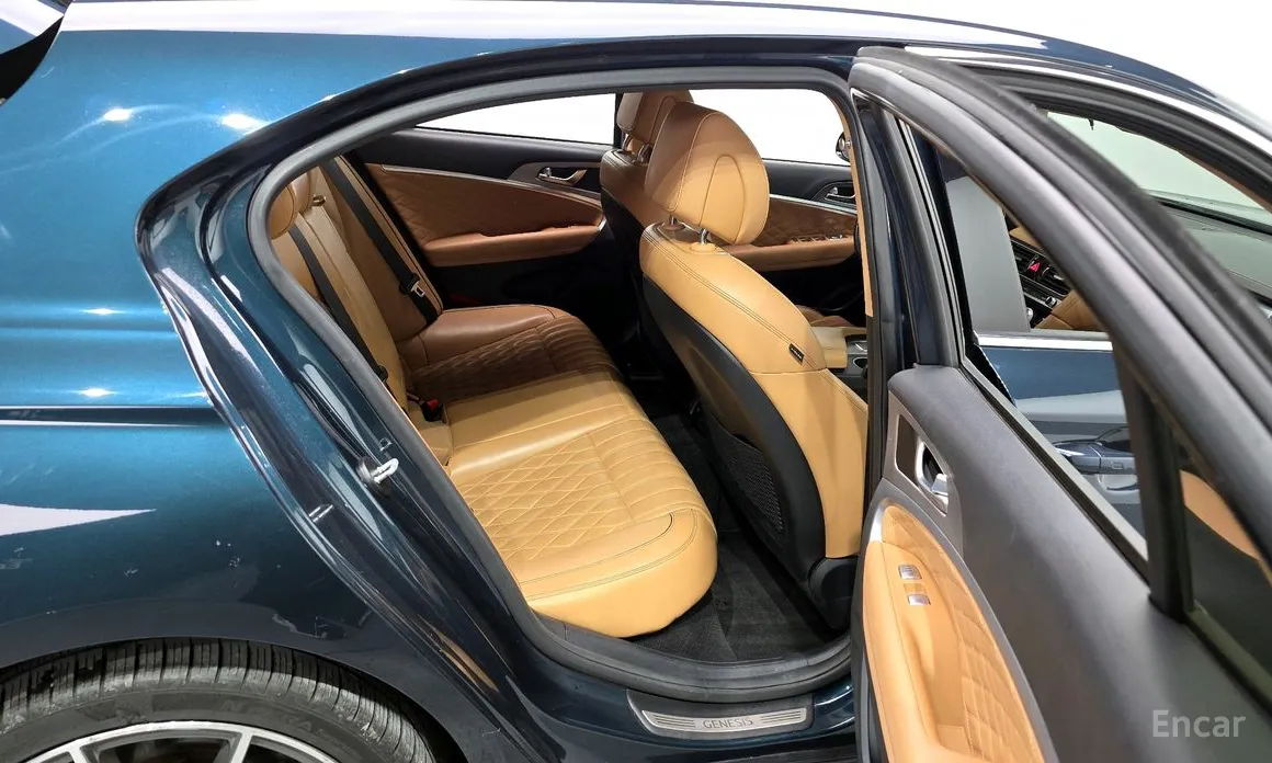 Genesis G70 2022 Gasoline 2.0T 2WD