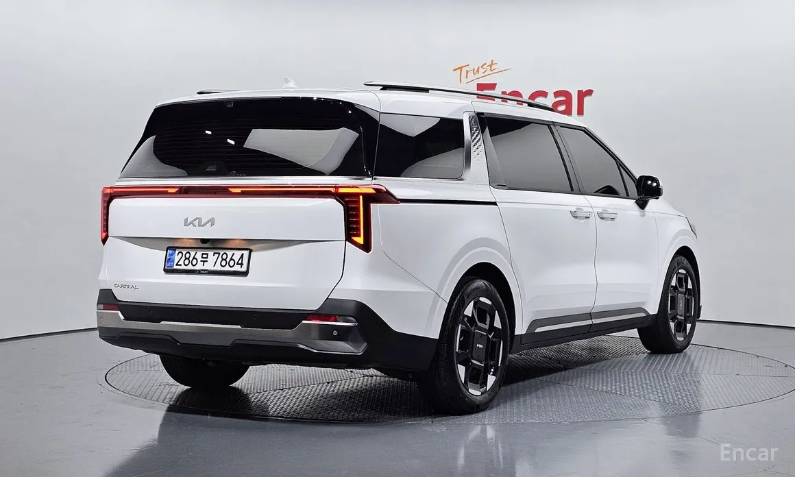 Kia Carnival 2023 7-Seater Signature