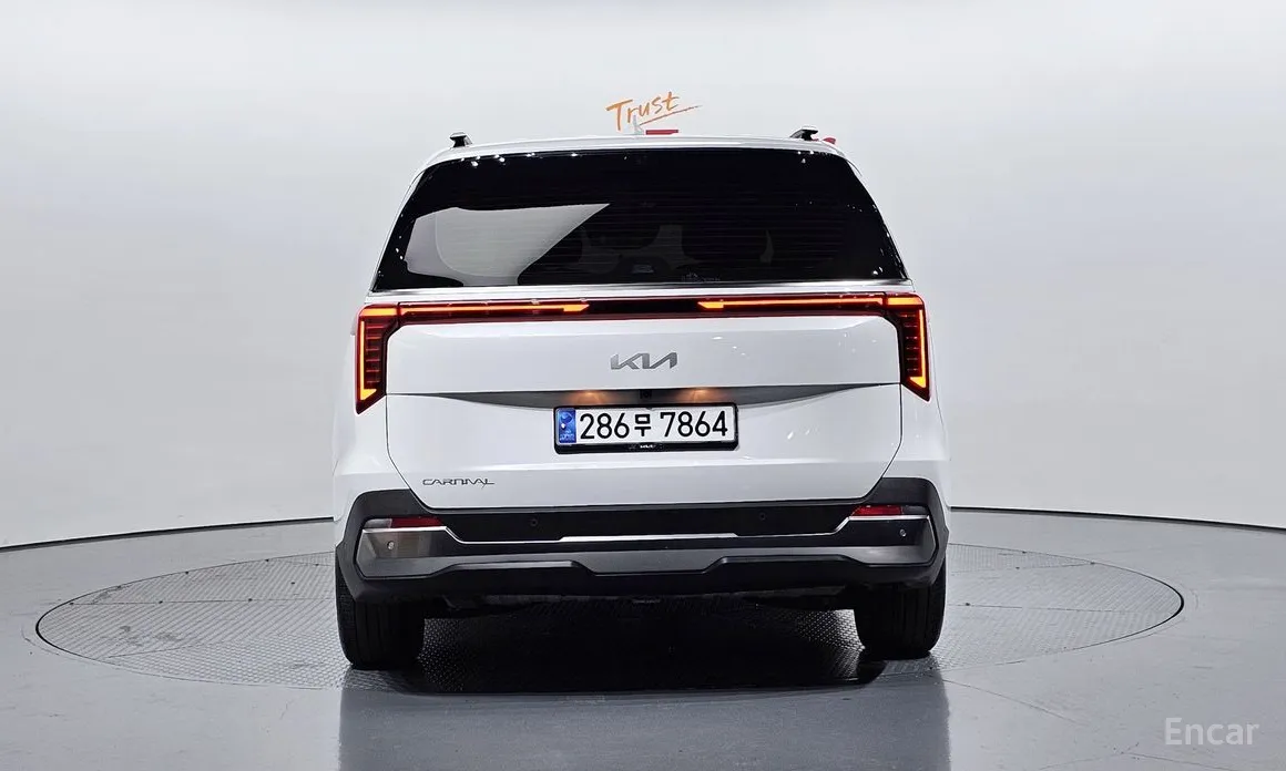 Kia Carnival 2023 7-Seater Signature