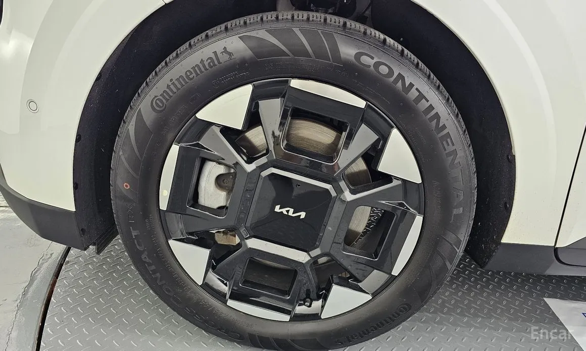 Kia Carnival 2023 7-Seater Signature