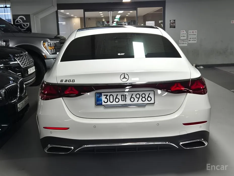 Mercedes-Benz E-Class 2024 E200 Avantgarde Limited