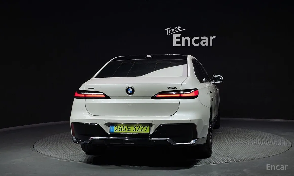 BMW 7 Series 2022 740i xDrive M Sport Limited