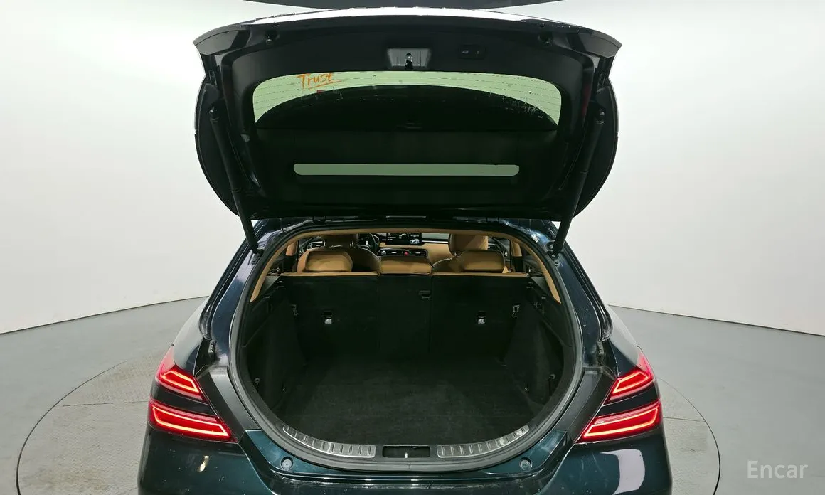 Genesis G70 2022 Gasoline 2.0T 2WD