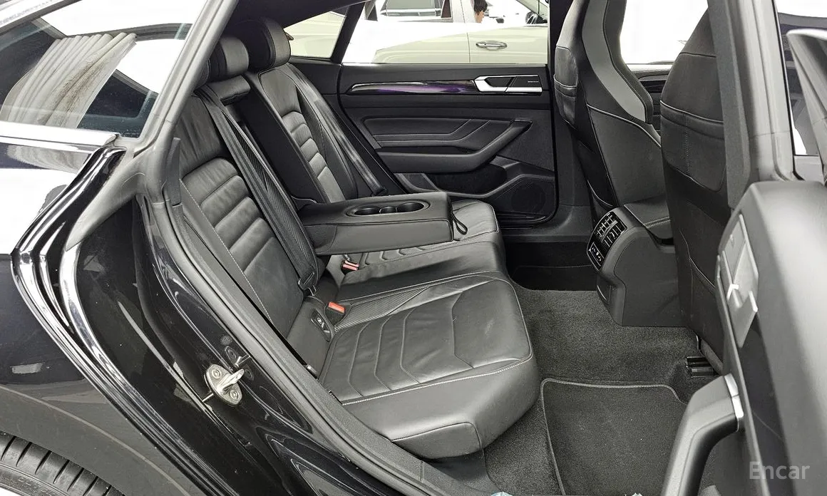 Volkswagen Arteon 2018 2.0 TDI R-LIINE 4Motion