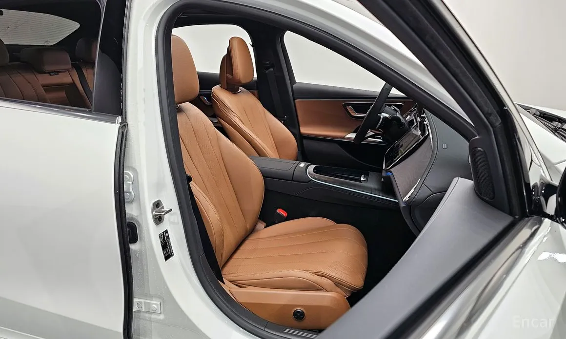 Mercedes-Benz E-Class 2024 E200 Avantgarde Limited