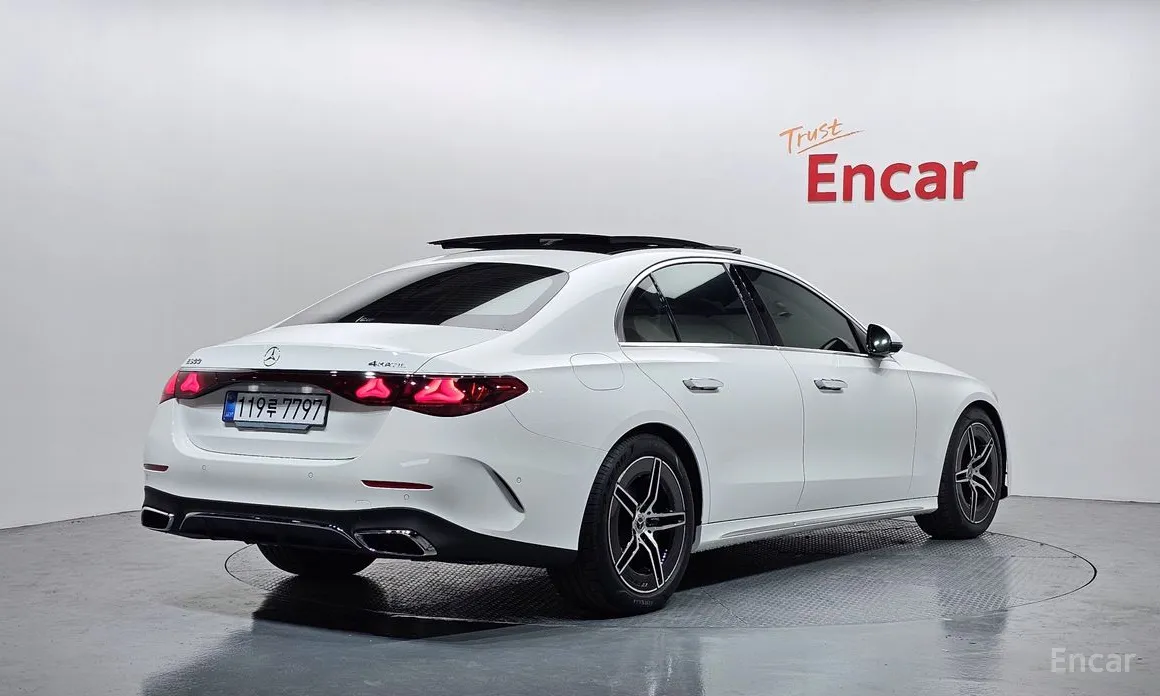 Mercedes-Benz E-Class 2024 E200 Avantgarde Limited