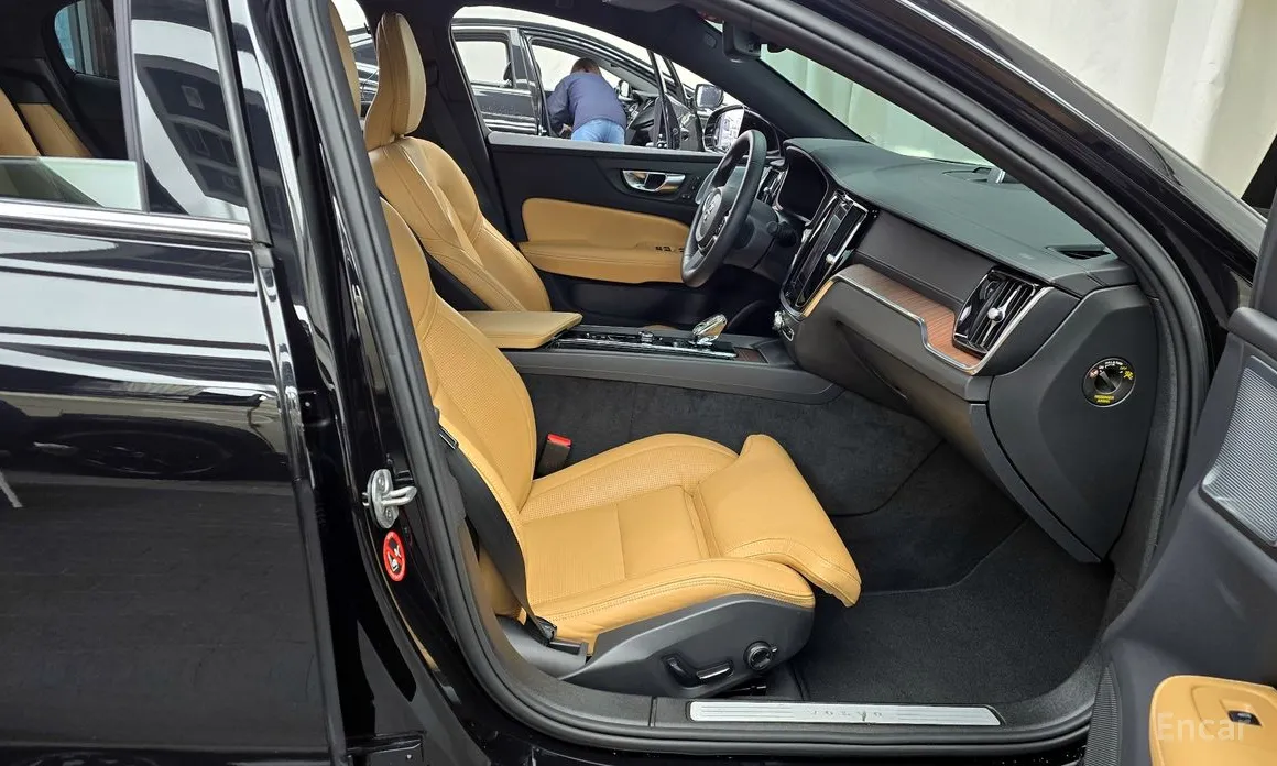 Volvo S60 2019 B5 Ultimate Bright