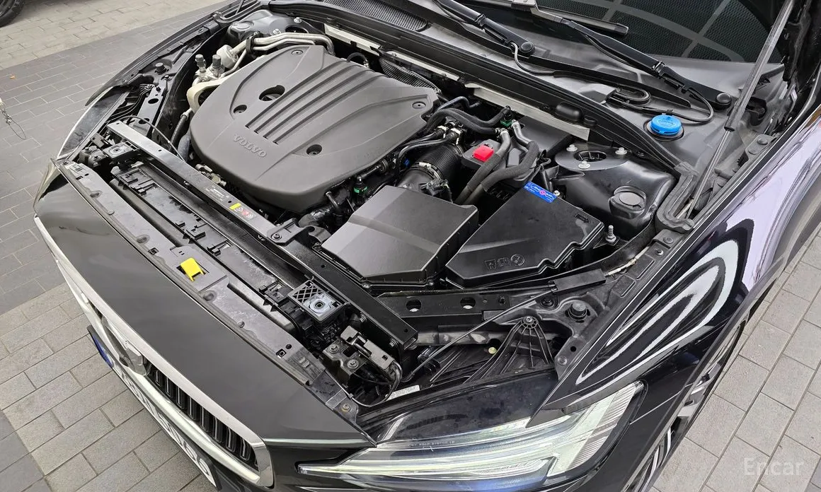 Volvo S60 2019 B5 Ultimate Bright