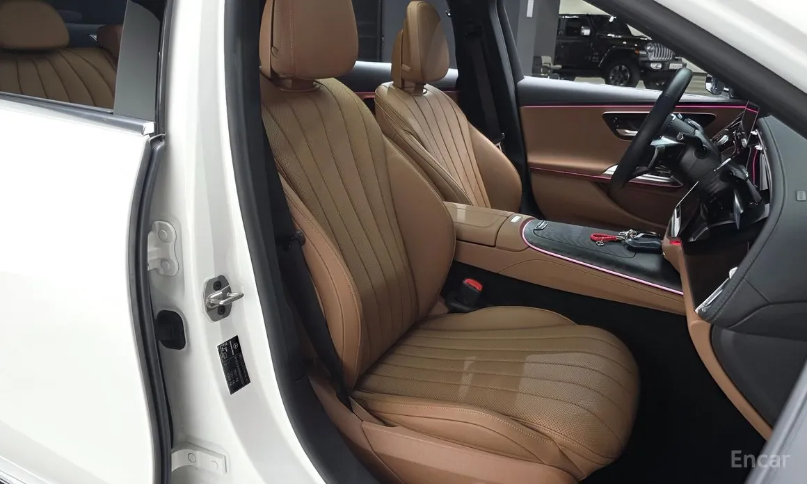 Mercedes-Benz E-Class 2024 E300 4MATIC AMG Line
