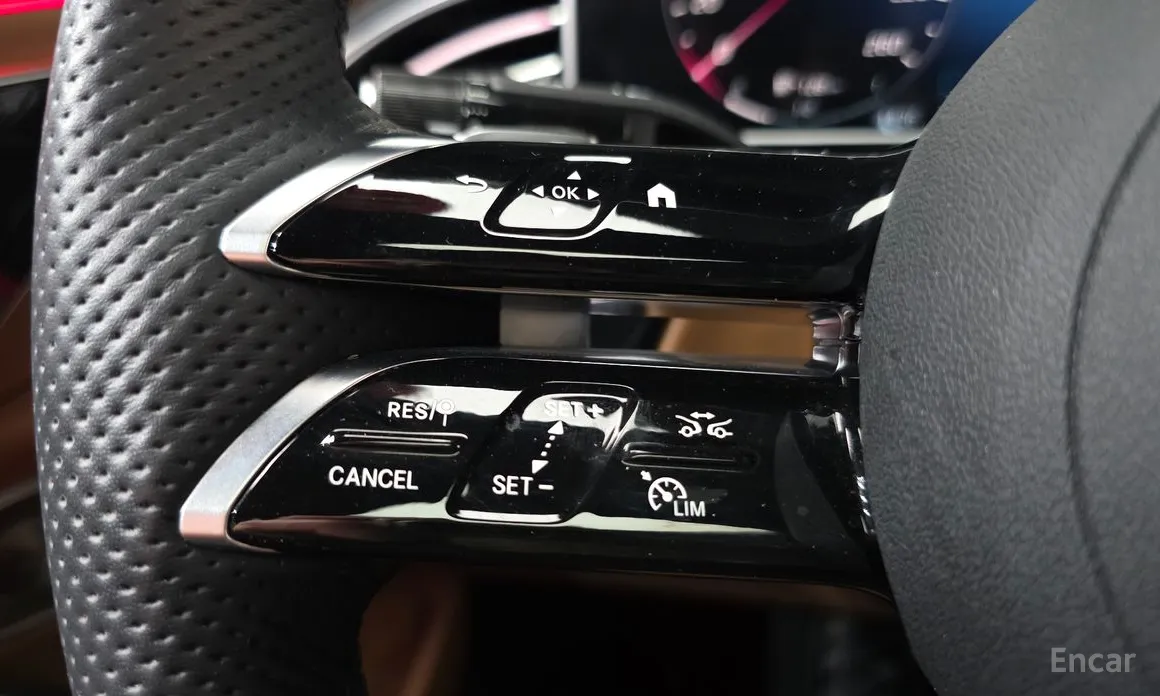 Mercedes-Benz E-Class 2024 E300 4MATIC AMG Line