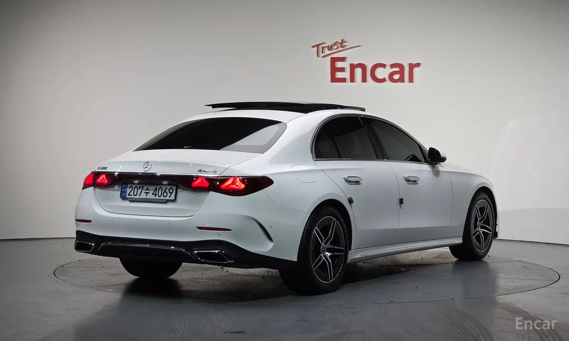 Mercedes-Benz E-Class 2024 E300 4MATIC AMG Line