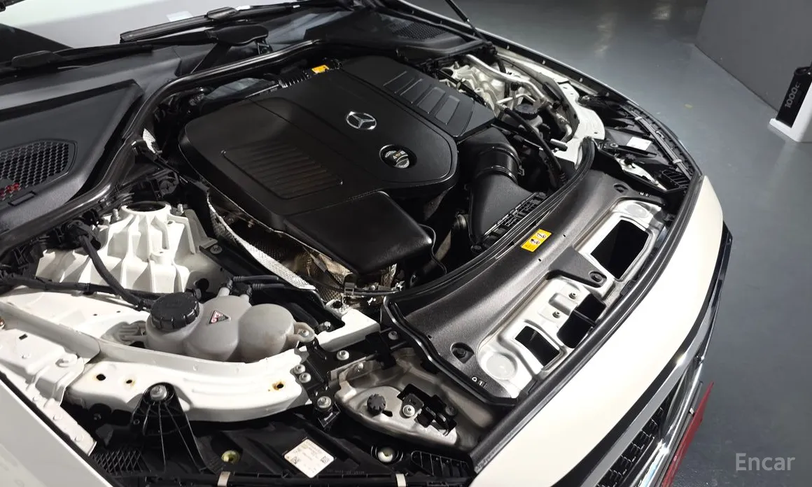 Mercedes-Benz E-Class 2024 E300 4MATIC AMG Line