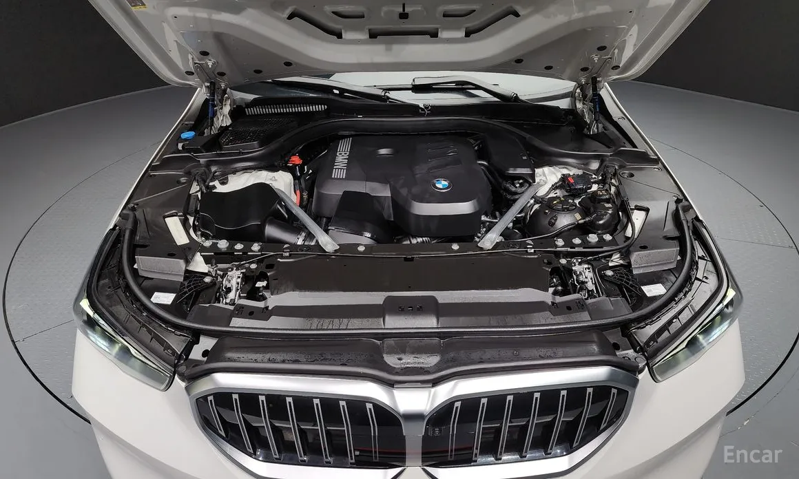 BMW 5 Series 2023 520i