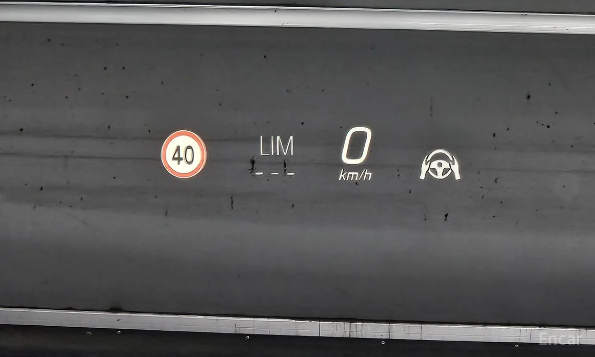 Mercedes-Benz GLC-Class 2023 GLC300 4MATIC AMG Line