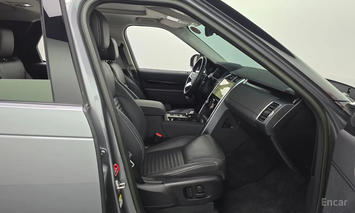 Land Rover Discovery 2017 2.0 P300 SE