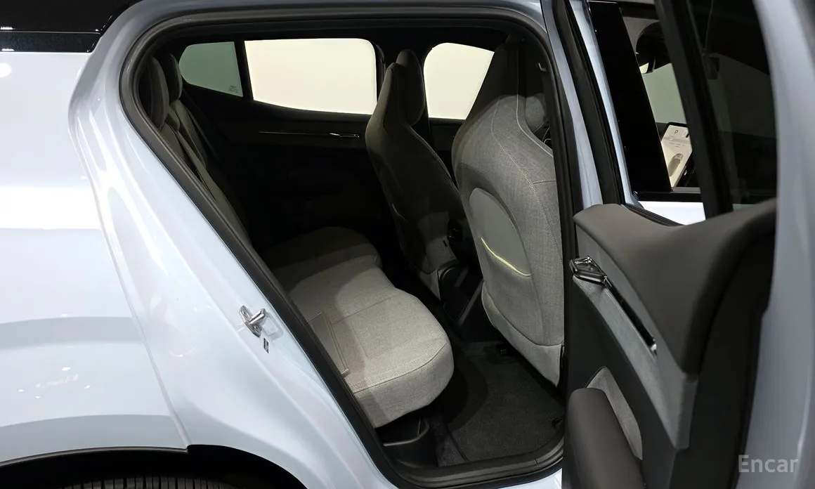 Volvo EX30 2024 Ultra