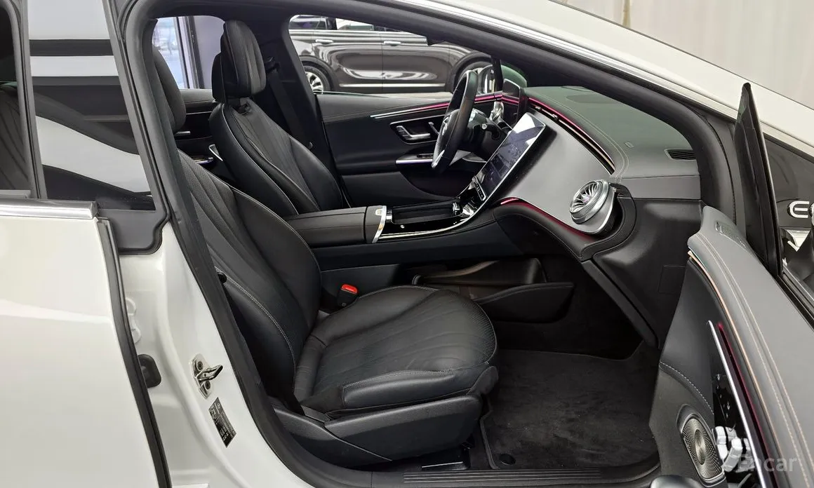 Mercedes-Benz EQE 2022 EQE350+