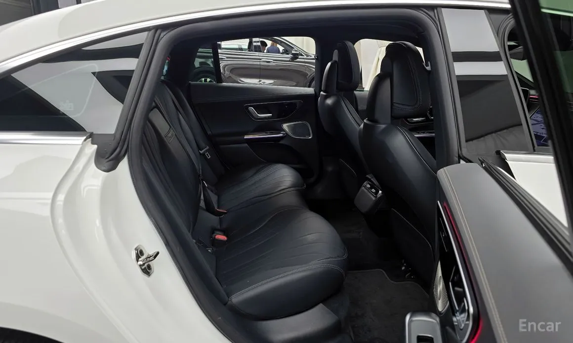 Mercedes-Benz EQE 2022 EQE350+