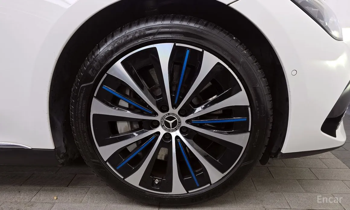 Mercedes-Benz EQE 2022 EQE350+