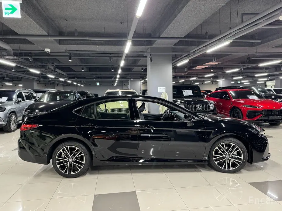 Toyota Camry 2024 2.5 XLE Premium Hybrid