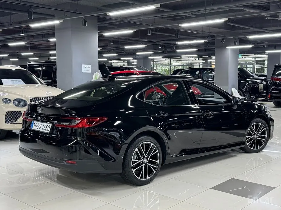 Toyota Camry 2024 2.5 XLE Premium Hybrid