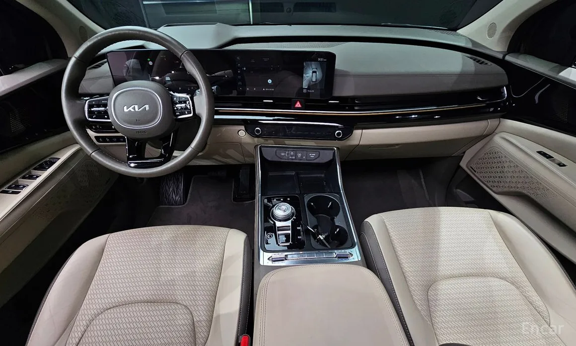 Kia Carnival 2023 7-Seater Gravity