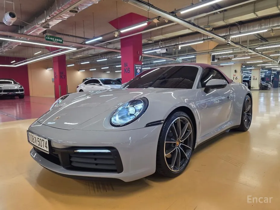 Porsche 911 2019 Carrera 4 Cabriolet