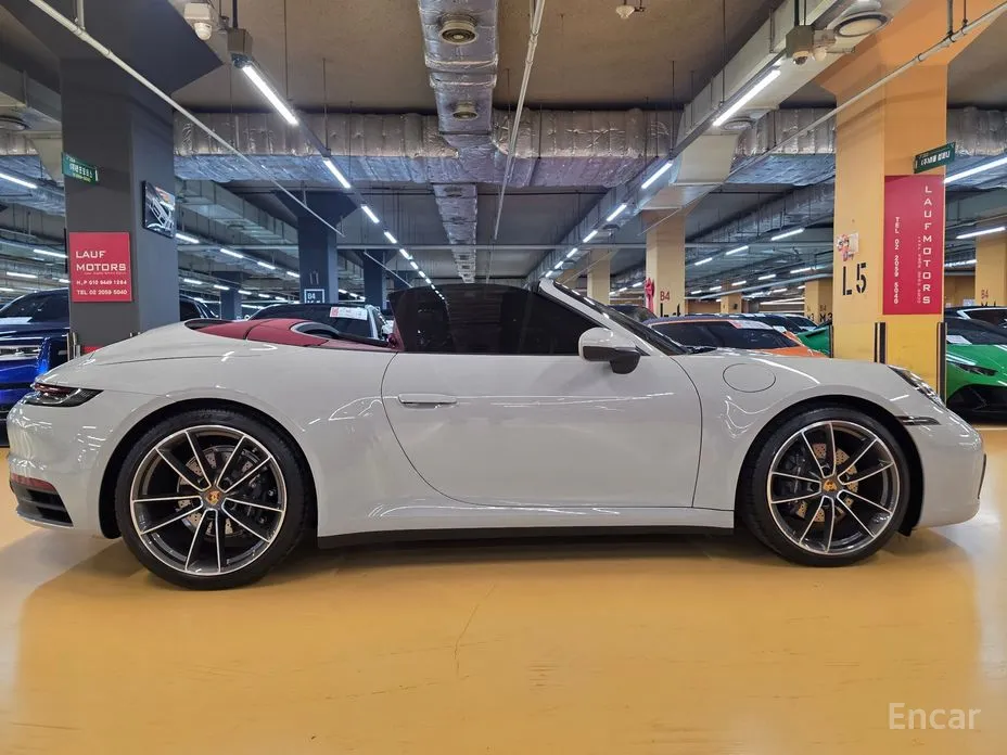 Porsche 911 2019 Carrera 4 Cabriolet