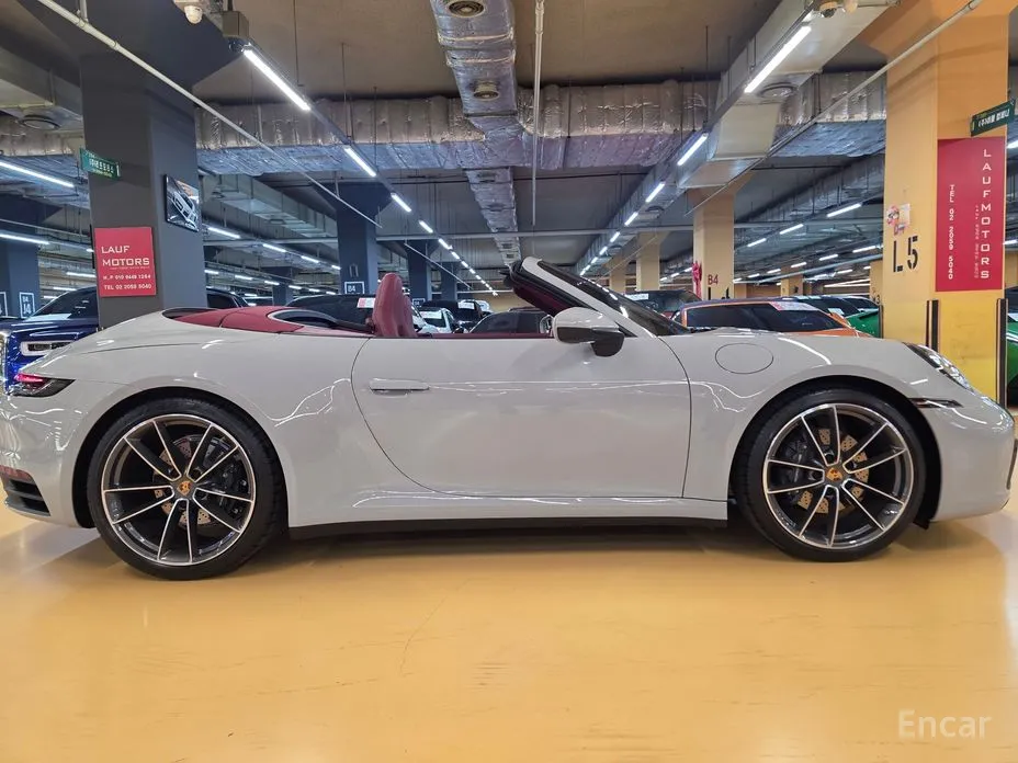 Porsche 911 2019 Carrera 4 Cabriolet