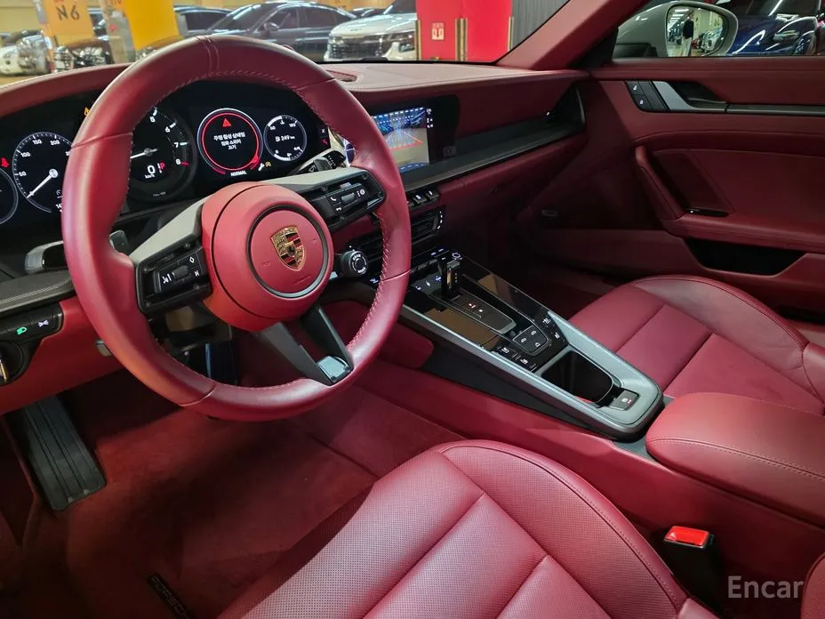 Porsche 911 2019 Carrera 4 Cabriolet