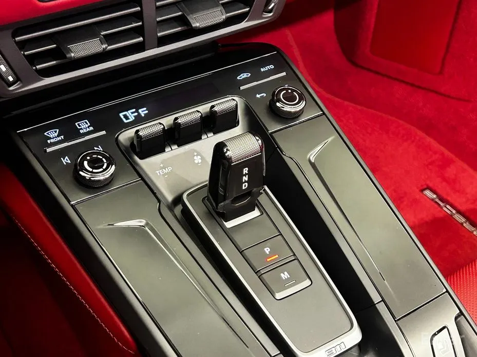 Porsche 911 2019 Carrera GTS Cabriolet