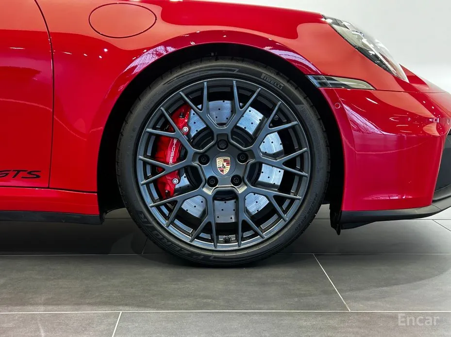 Porsche 911 2019 Carrera GTS Cabriolet