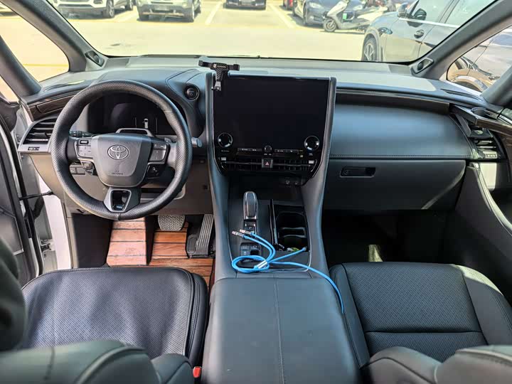 Toyota Alphard 2024 2024款 双擎 2.5L 尊贵版