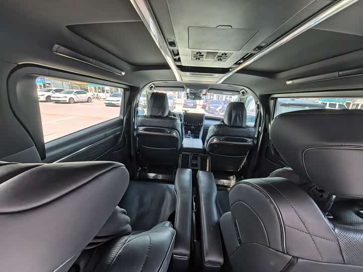 Toyota Alphard 2024 2024款 双擎 2.5L 尊贵版