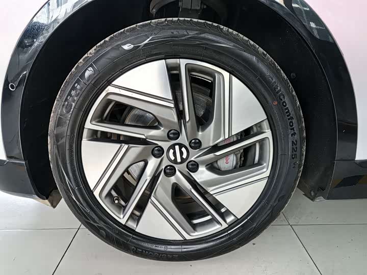 HiPhi Y 2023 2023款 560km 先锋版