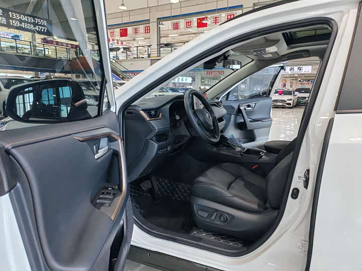 Toyota Wildlander 2024 2024款 2.0L CVT两驱豪华PLUS版