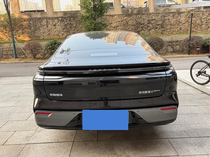 Geely Galaxy Starshine 8 EM-i 2025 2025款 60km EM-i 豪华版