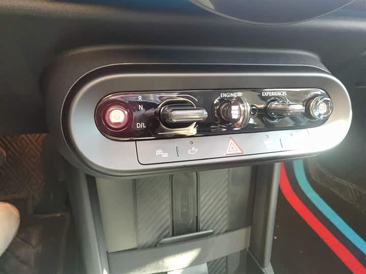 Mini Mini 2025 2025款 1.5T COOPER 经典派 五门版