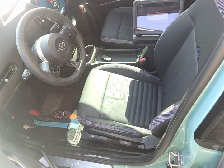 Mini Mini 2025 2025款 1.5T COOPER 经典派 五门版