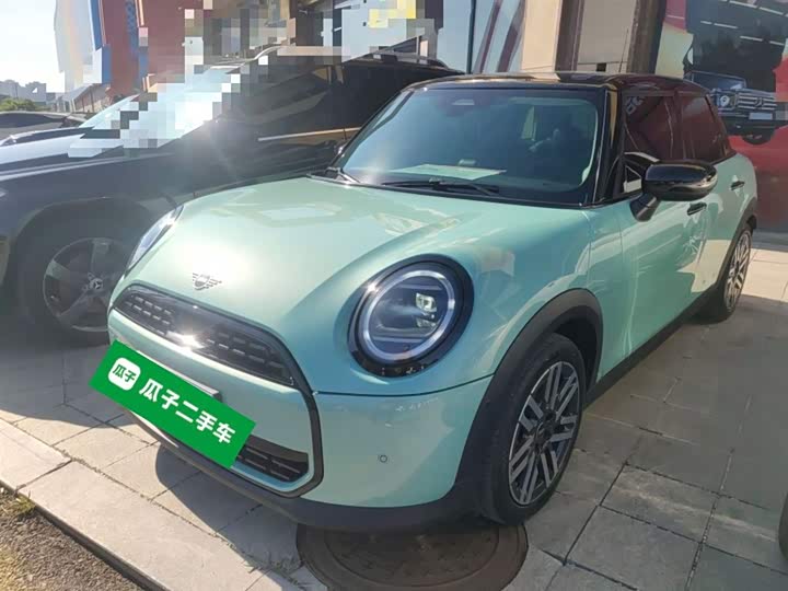 Mini Mini 2025 2025款 1.5T COOPER 经典派 五门版