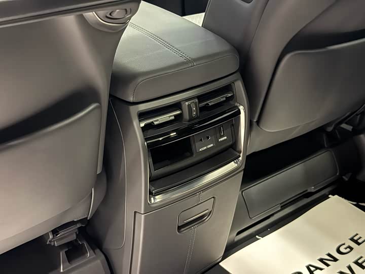 Toyota Alphard 2024 2024款 双擎 2.5L 臻享版