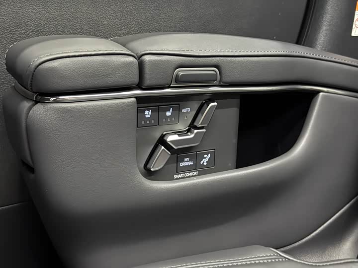 Toyota Alphard 2024 2024款 双擎 2.5L 臻享版