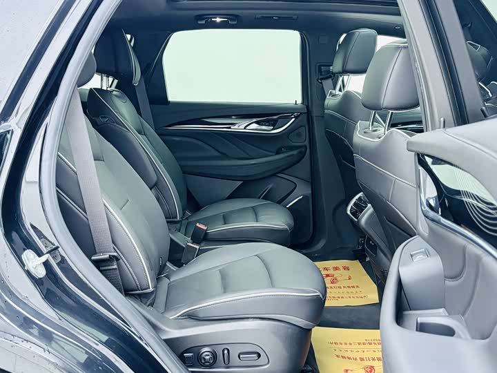 Buick Enclave 2022 2022款 652T 四驱尊享旗舰型 6座