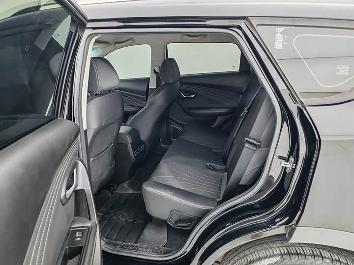 Jetour X70M 2021 2021款 1.5T DCT豪华伙伴型 7座