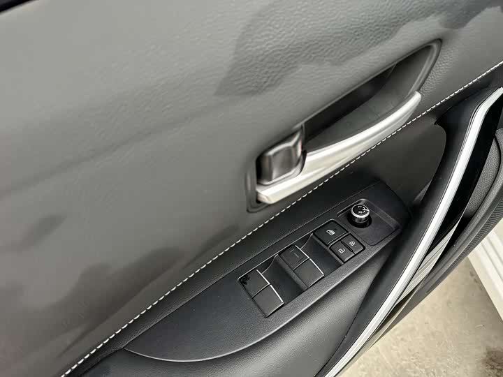 Toyota Corolla 2024 2024款 1.8L 智能电混双擎 精英版