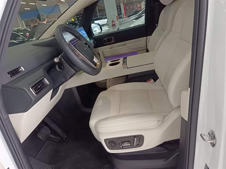 LiXiang Mega 2025 2025款 Home 家庭特别版