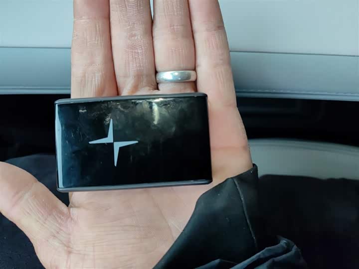 Polestar 4 2023 2023款 单电机长续航PLUS