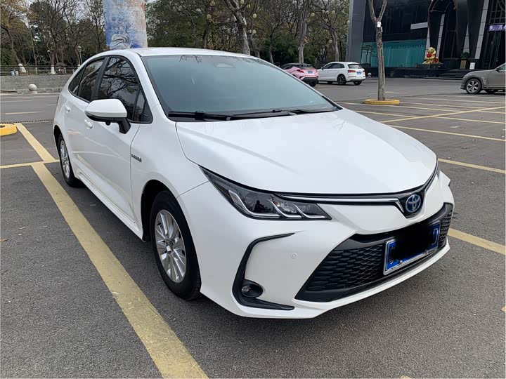 Toyota Corolla 2024 2024款 1.8L 智能电混双擎 精英版