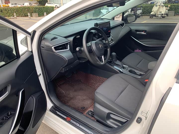 Toyota Corolla 2024 2024款 1.8L 智能电混双擎 精英版